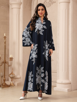 Pakaian Abaya Bersulam Bunga dengan Rekaan Loose Fit
