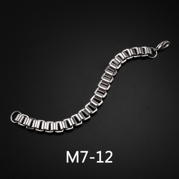 Pulsera de acero de titanio de bala
