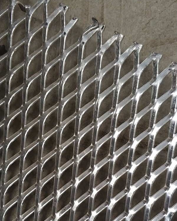 Expanded metal mesh