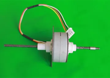 35mm PM Stepper Motor with Non-captive Shaft