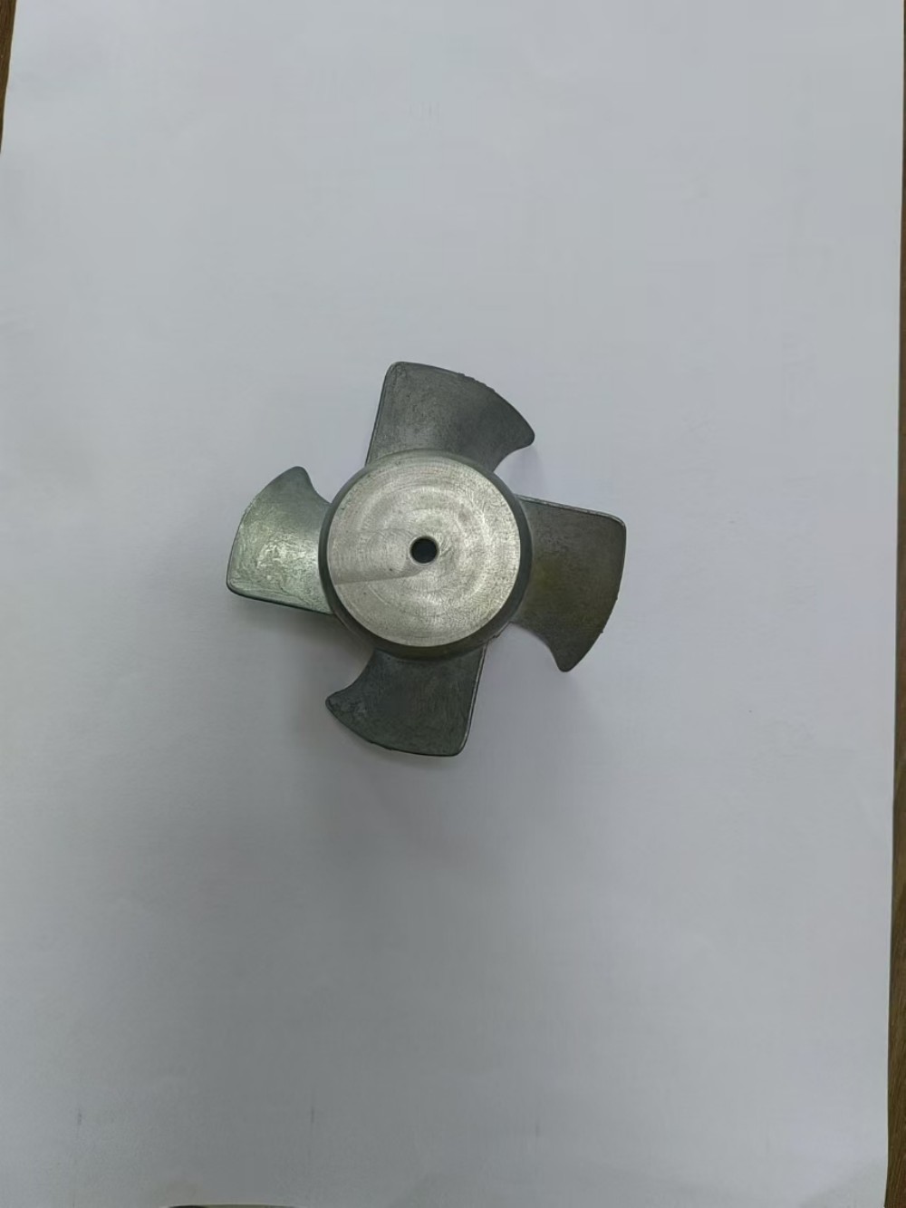Aluminum alloy die-casting fan blade