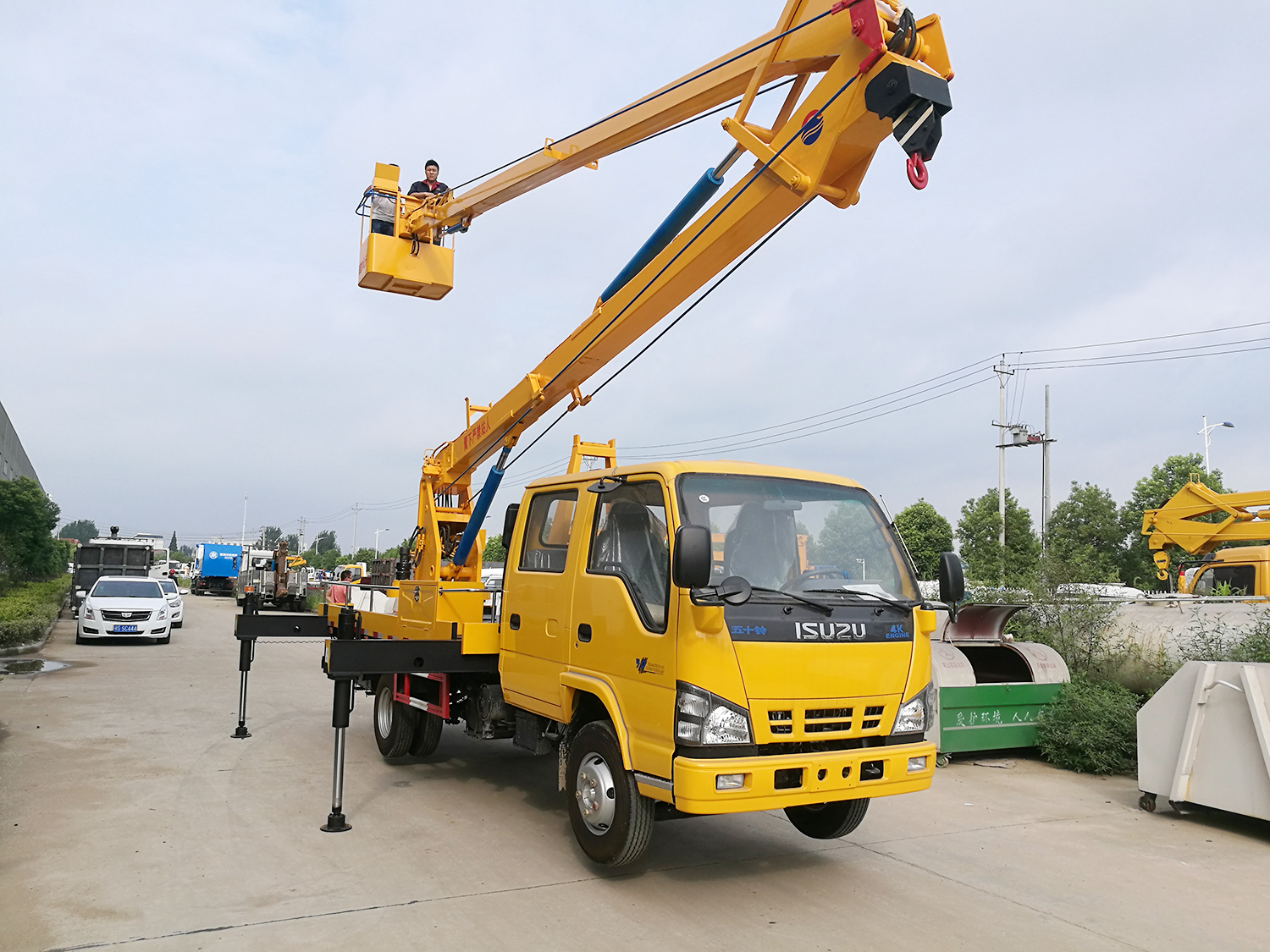 ISUZU 4*2 14m working platform truck