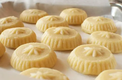 ST-101 fully automatic mooncake hot stamping machine