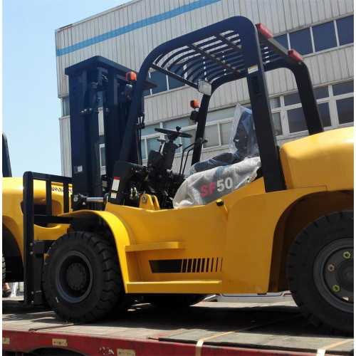 Malzeme kaldırma ekipmanı olarak 5 ton dizel forklift