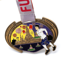 Medalla de finalizador de media maratón de Surf City