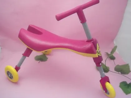 lovely kids' toy mantis car