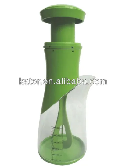 Salad Dressing Mixer Bottle