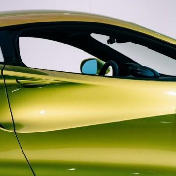 High-Gloss Scratch Resistant Paint Protection Film