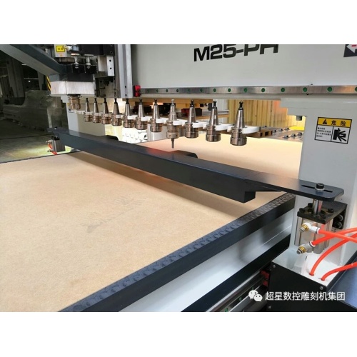 Máquina roteadora cnc de móveis de madeira