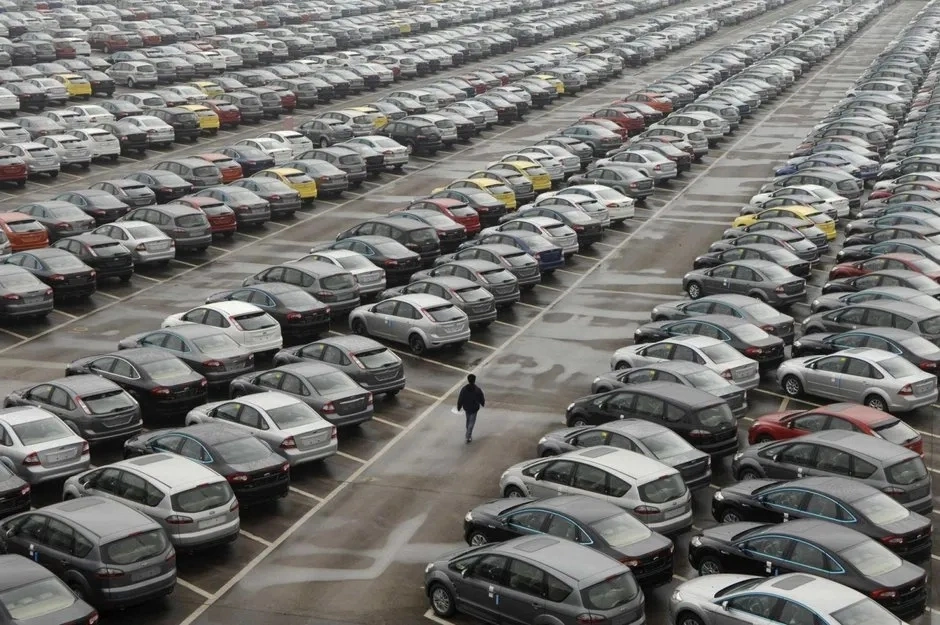 Chang′an yidong voiture à vendre adultes conduisant 4 roues et 5 sièges véhicule énergétique bon marché