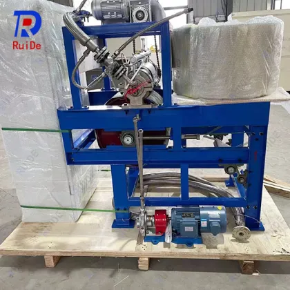 Polyester resin cooling kneading machine