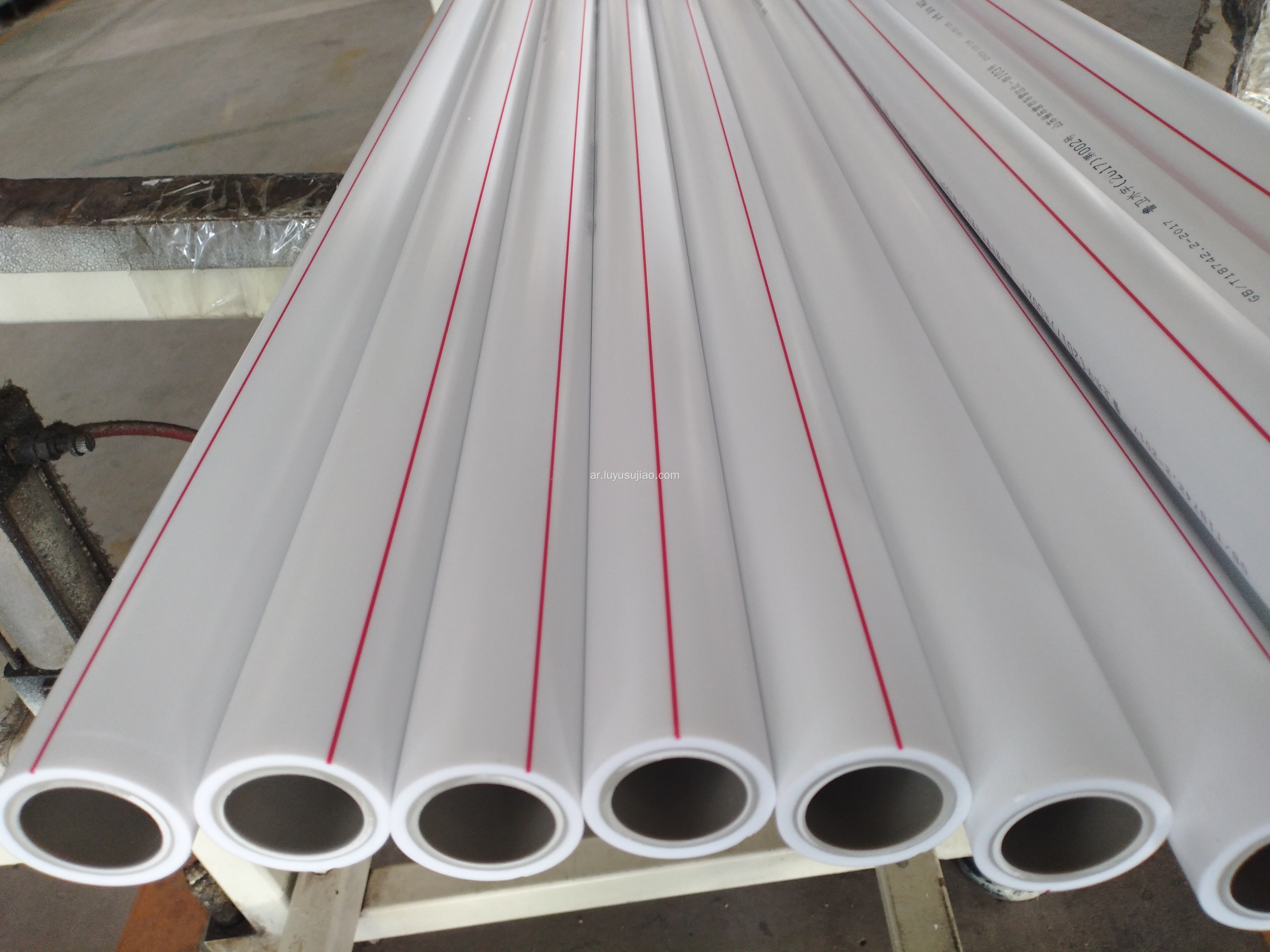 أنابيب الماء الساخن ذات اللونين ذات الطبقة المزدوجة Ppr