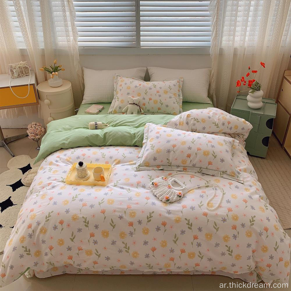 خلال دفء الربيع تزهر الزهور