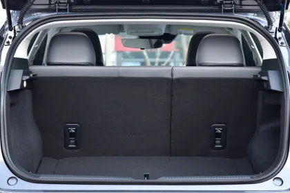 MG4 Mulan 2023: Cheap Compact Sedan - New Energy Electric Vehicles in Stock