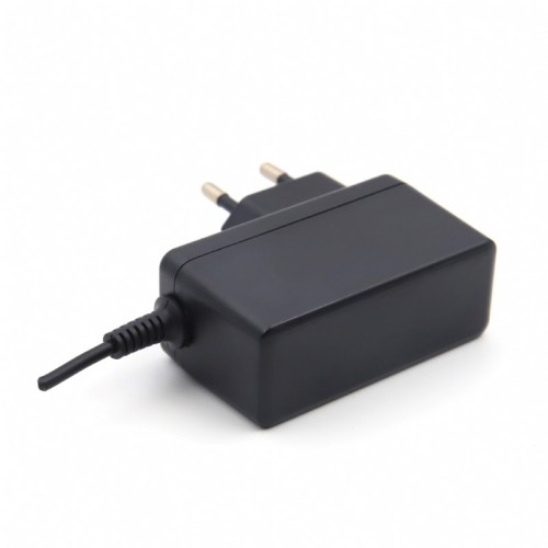 Why adapter light goes off when plugged in?