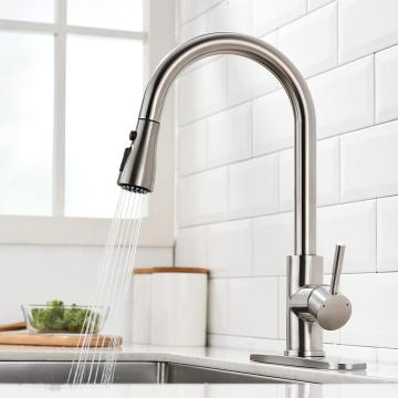 Faucet dapur krom dengan penyemprot tarik sisi