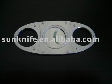 cigar cutter with rivet