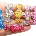 100Pcs / Lot Puppenhaus Sweet Candy Flat Back Harz Cabochon Kawaii Herzflügelform Glitter Candy Craft für Haarschleifen Center Decor