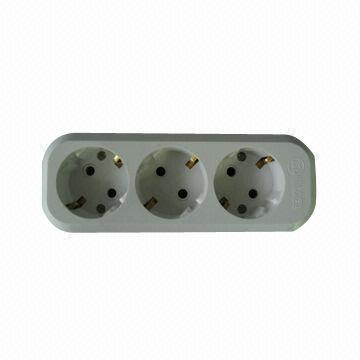 European-style Grounding Extension Socket, 3-way without Switch, 250V Voltage and 16A Current