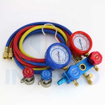 Set collettore di ricarica di refrigerazione dell'aria