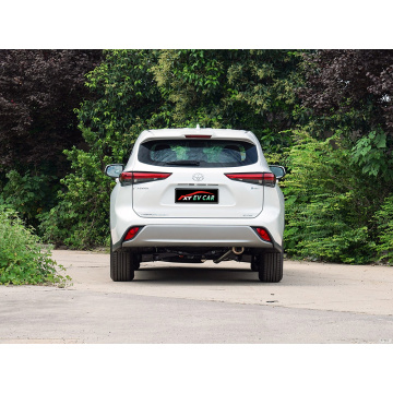 Highlander luxury 7-seater SUV