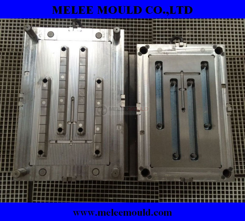 Plastik Injection Tooling for Plastic Toy Molding (MELEE MOULD-419)