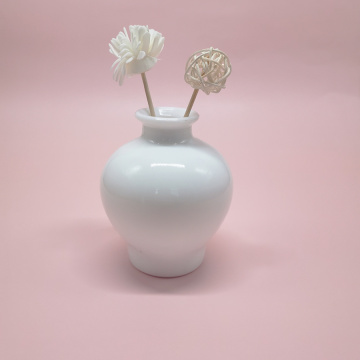アロマテラピー用のチューリップの花瓶