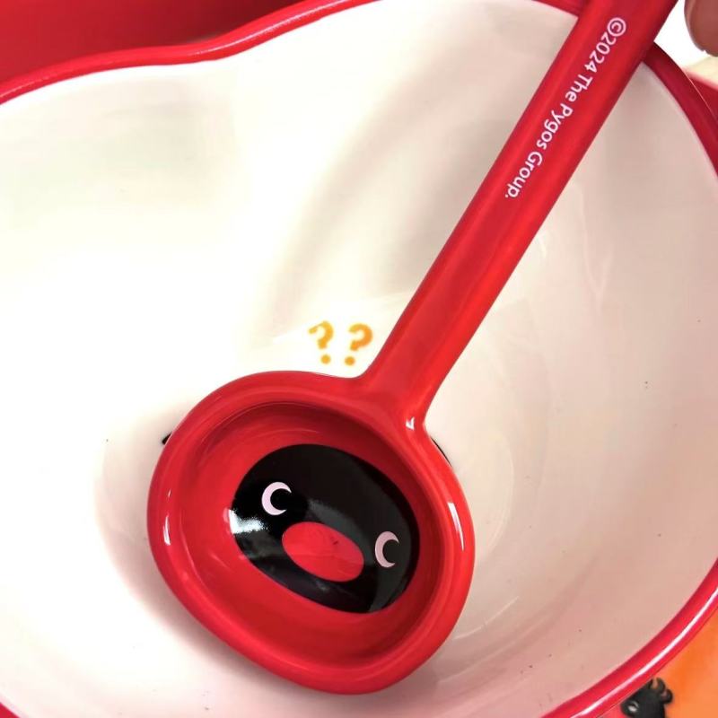 Stylish Anime-Themed Dinnerware Collection