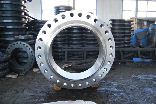 Wn Flange Larger Diameter