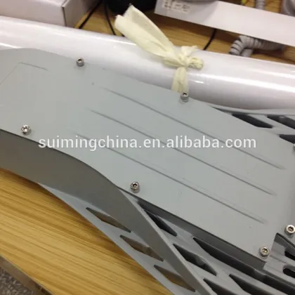 SUIMING 100W solar street light with Bridgelux LED Light Source