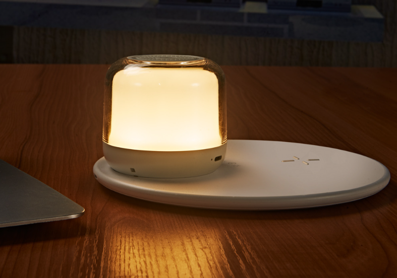 Wireless Charger Table Lamp Multifunction Digital Clock Bedside Table with Alarm Clock