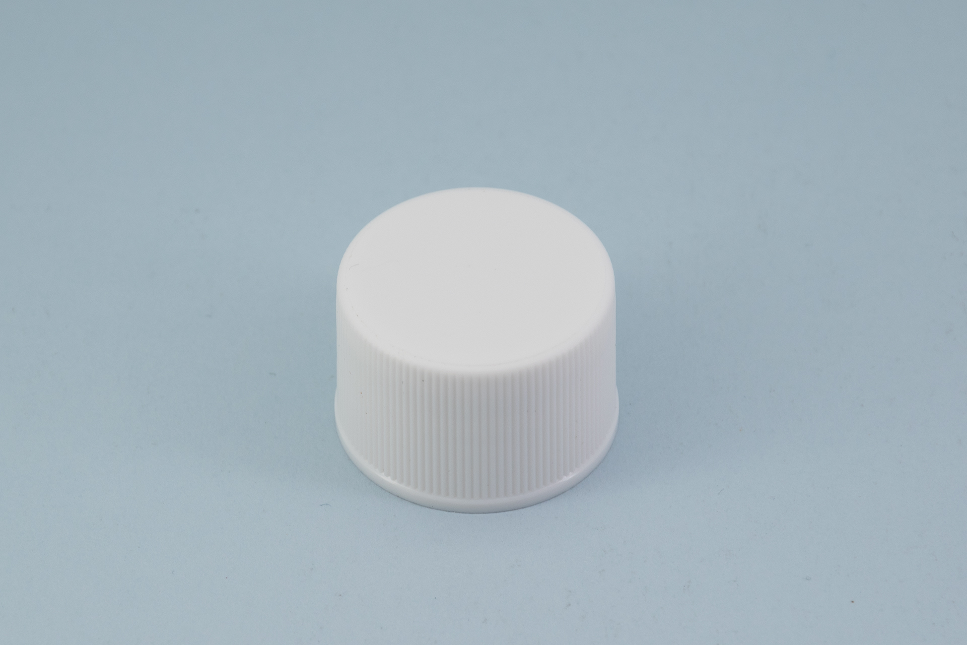 24/410 White Ribbed Screw Cap