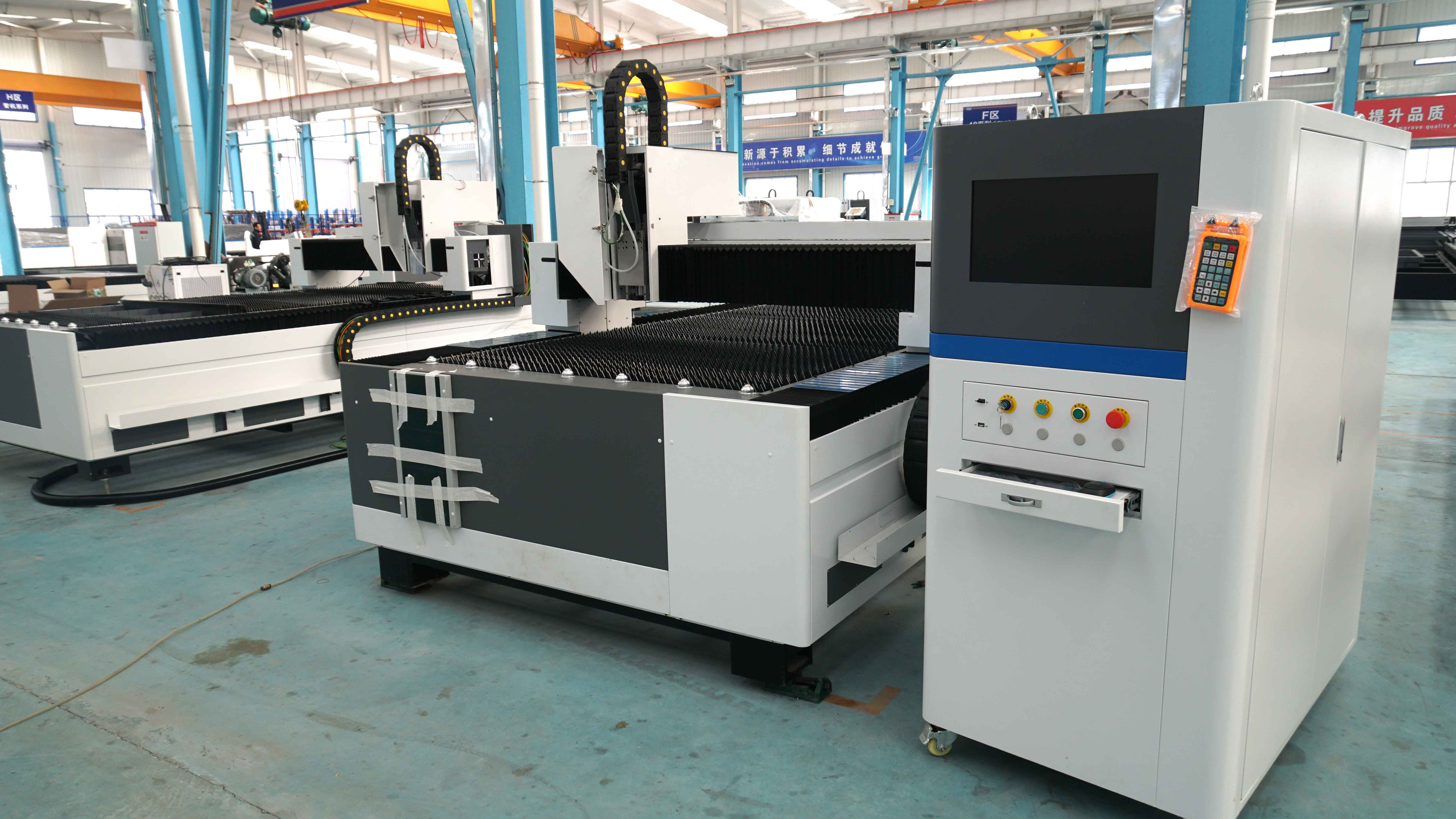 máquina de corte láser CNC