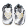 Zapatos de cuero suave del bebé de la impresión del corazón recién nacido