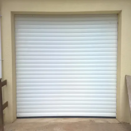 Electric insulated aluminum rolling door