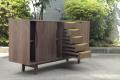 Kabinet ruang tamu Finn Juhl walnut