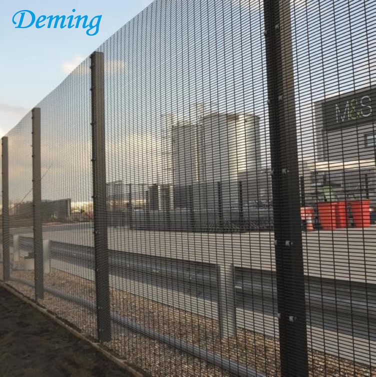 anti climb fencing barbed wire safety airport fence