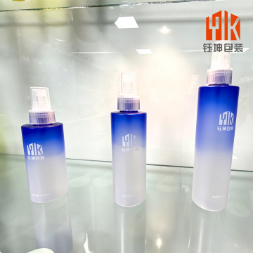 Frasco de spray fosco azul gradiente