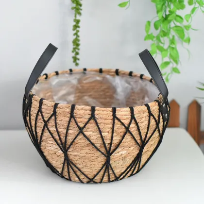 Stylish Grass Woven Flower Pots and Baskets for Balcony Gardens