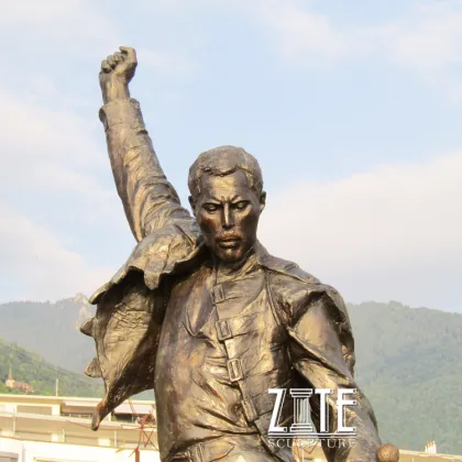 Customized famous musician sculpture bronze freddie mercury statue