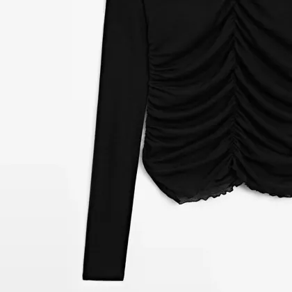 Women's pleated long sleeved T-shirt