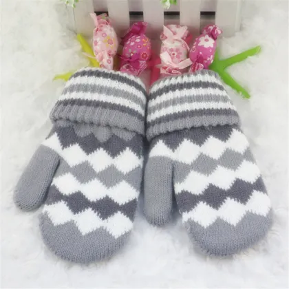 acrylic wool jacquard maple leave glove