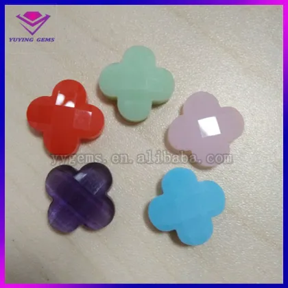 Four-leaved clover shape glass stone green jade milky glass gemstones
