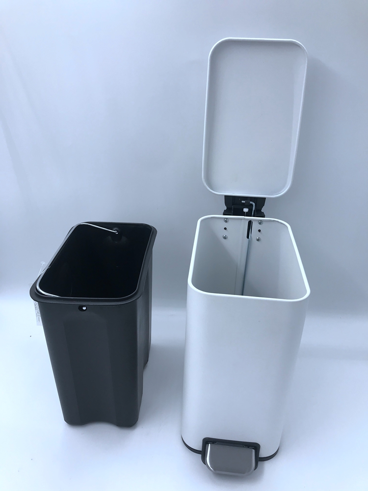 Soft Close Pedal Bin