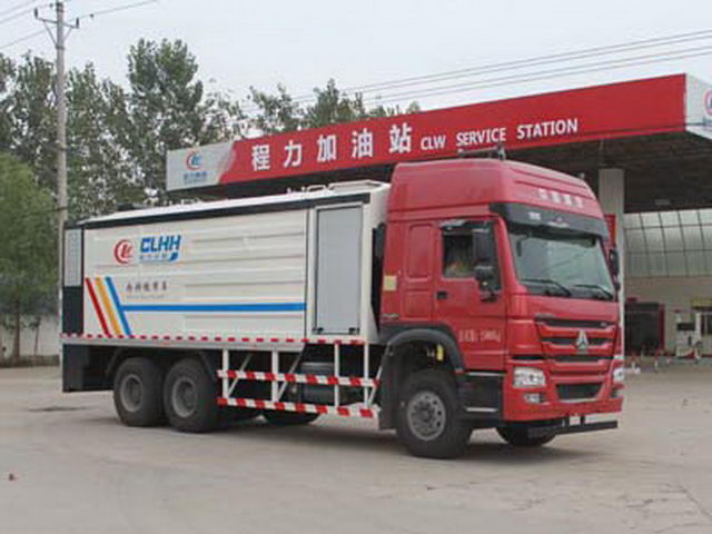 SINOTRUCK HOWO 6X4 18-25Tons Powder Spraying Truck