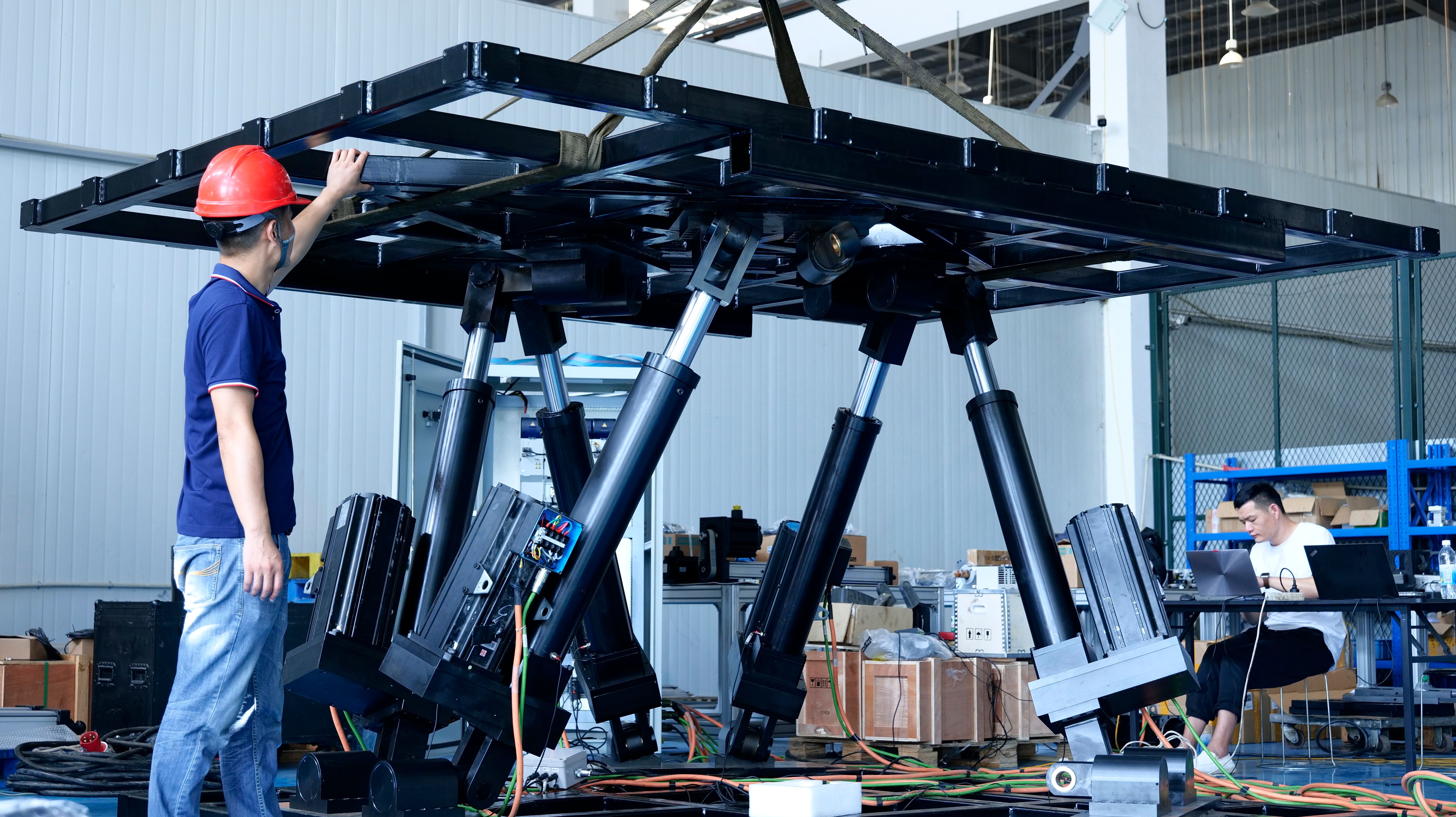 High-Precision 6DOF Submarine Test Platform Simulator