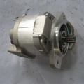 Niveleuse GD705A pompe à engrenages hydraulique 705-11-34060