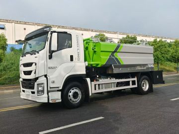 Reliable Sewage Suction Truck for Municipal Services