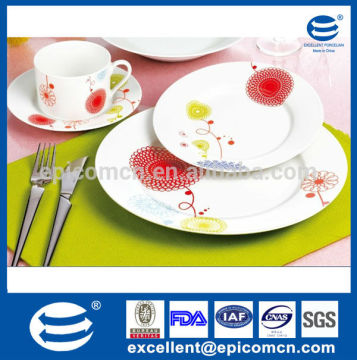 2014 new design porcelain dinner set with cutlery