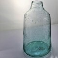 Vase en verre en verre de fleur de bouton recyclé bulle verte